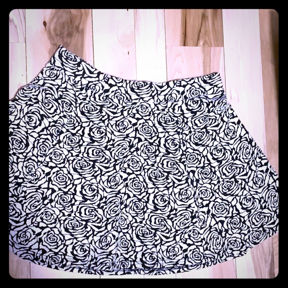 H&M floral embroidered Skirt